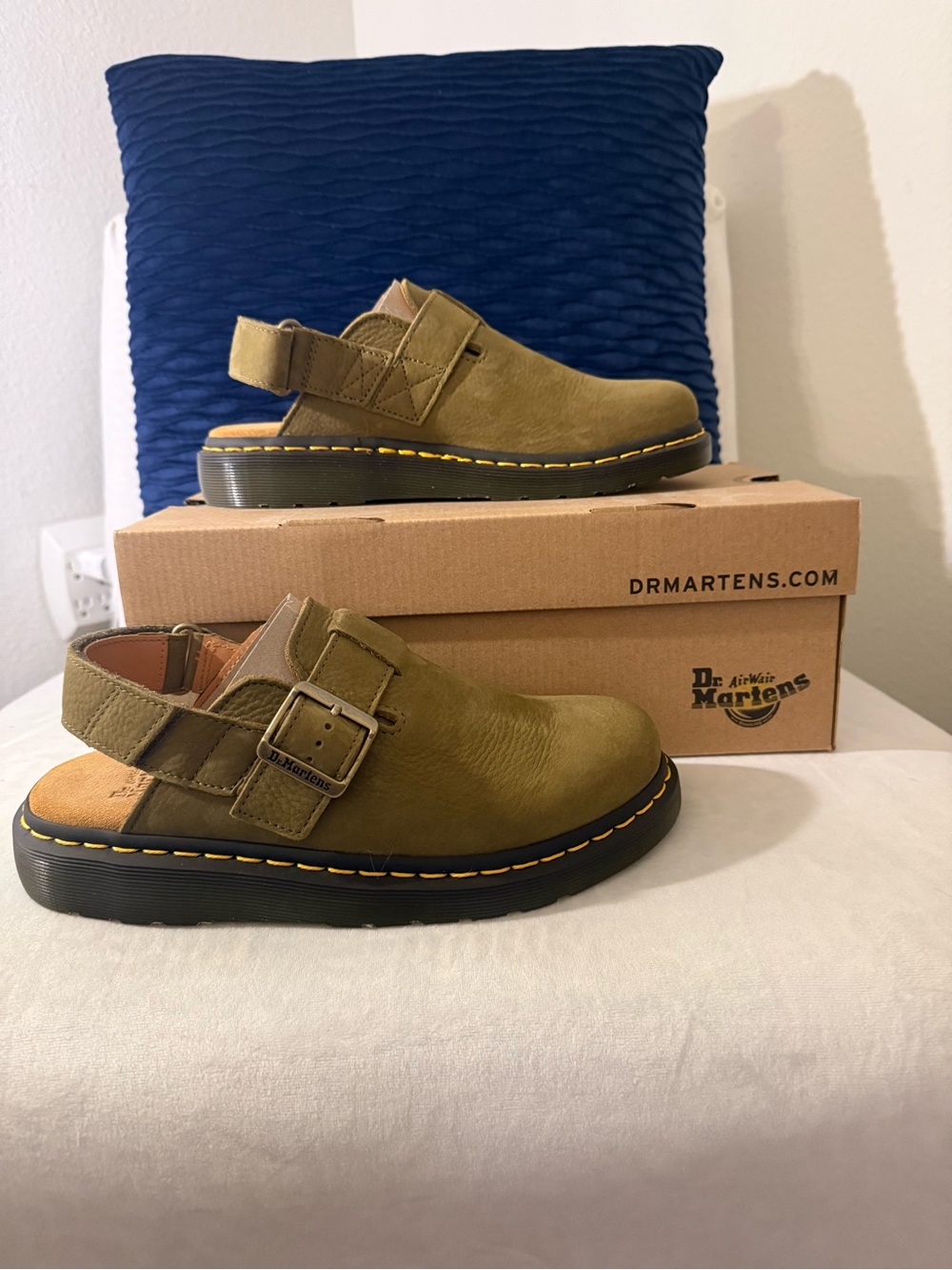 Dr. Martens Jorge II Muted Olive Nubuck Mules Women’s 8 Men’s 7 NIB - Picture 3 of 10